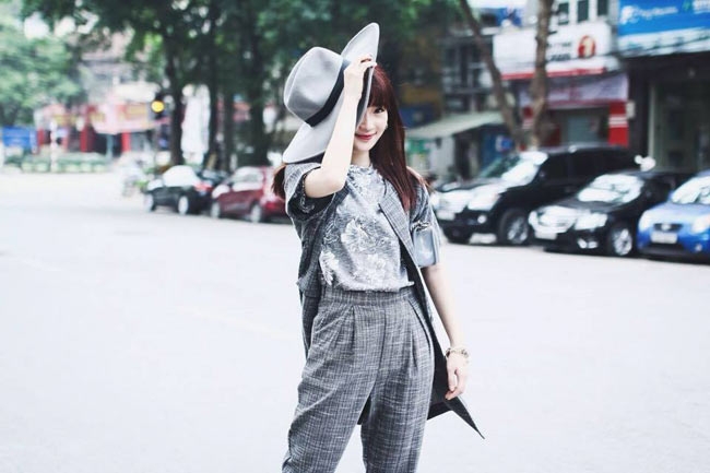 ngam ban gai 