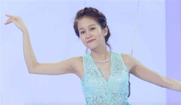 Nữ Vloger bị chỉ trích kịch liệt bởi không có tài năng nhưng vẫn được đi sâu.