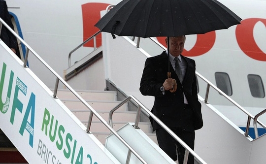  Tổng thống Nga Vladimir Putin đột nhiên hủy hàng loạt cuộc họp lẫn chuyến đi. Ảnh: Kremlin Press Service 