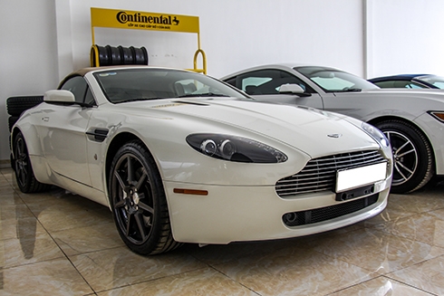 bo-doi-hang-hiem-aston-martin-vantage-va-db9-khoe-dang-1