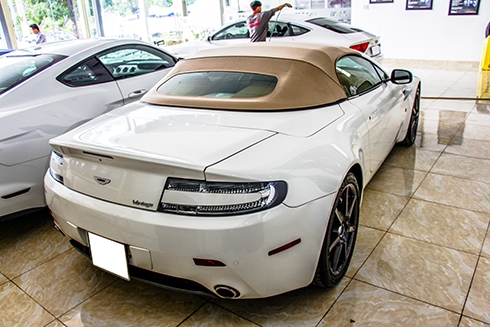bo-doi-hang-hiem-aston-martin-vantage-va-db9-khoe-dang-2