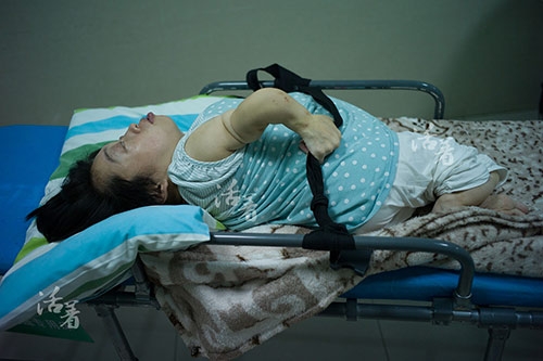 cuoc vuot can bat chap tinh mang cua me tat nguyen khien trieu nguoi roi le - 1