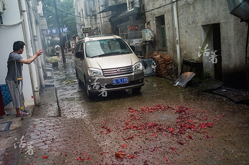 cuoc vuot can bat chap tinh mang cua me tat nguyen khien trieu nguoi roi le - 19