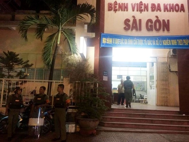 Hang chuc con do danh guc 2 thanh nien giua Sai Gon hinh anh 2