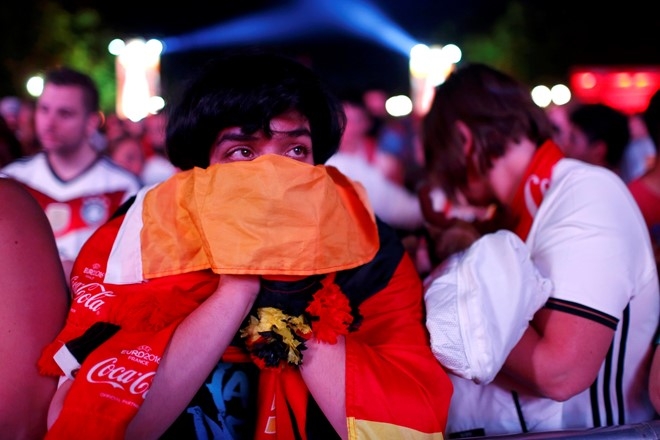 Neuer coi ao, vut gang trong noi buon vo han cua nguoi Duc hinh anh 9