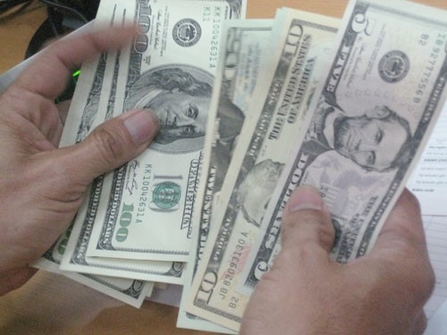 Tỷ giá VNĐ/USD ổn định bất chấp giá vàng biến động mạnh. 