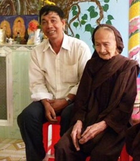 Ly kỳ bà lão trăm tuổi ở Bến Tre biết trước ngày giờ 'khuất núi' - Ảnh 2