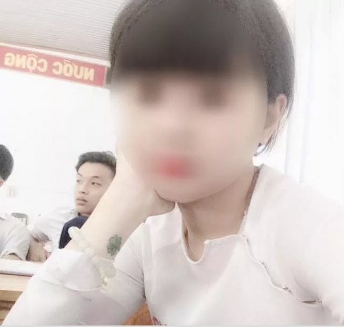 Nữ sinh Đồng Nai lái xe độ không đội mũ bảo hiểm bị chỉ trích - Ảnh 2