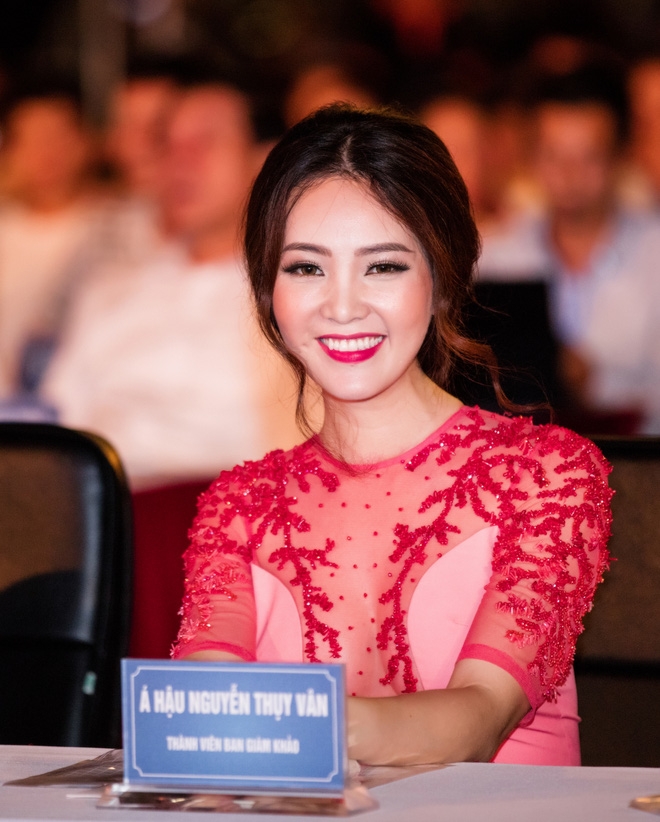 Á hậu Thuỵ Vân quá sexy - Ảnh 11.