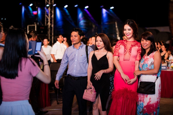 Á hậu Thuỵ Vân quá sexy - Ảnh 13.