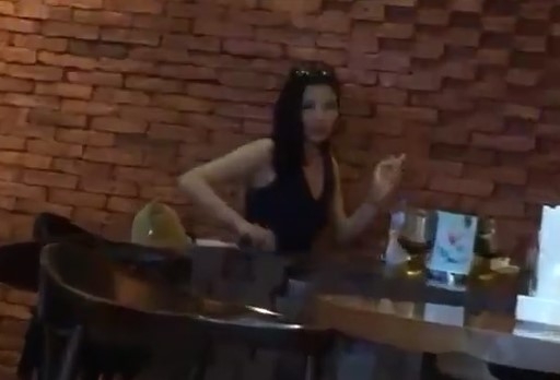 Huong Tram benh vuc khi Ky Duyen bi nem da vi hut thuoc hinh anh 2