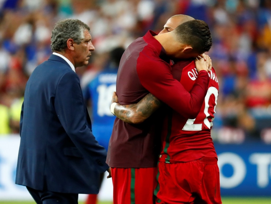 Ronaldo hon dau Nani, ho het chi dao va tiep lua dong doi hinh anh 2