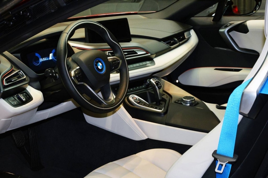 BMW i8 doc nhat vo nhi cua cong chua Abu Dhabi hinh anh 5
