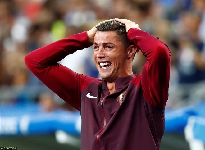 Những giọt nước mắt hạnh phúc của C.Ronaldo