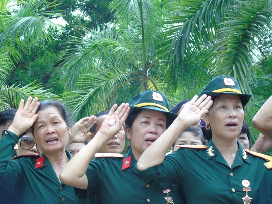 Đẫm lệ nghĩa trang liệt sĩ Vị Xuyên ngày giỗ trận Sư đoàn 356