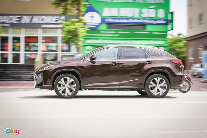 Danh gia Lexus RX350 2016: lot xac tu trong ra ngoai hinh anh 6