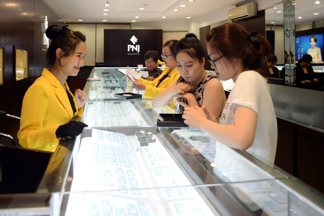  Giá vàng biến hoá khó lường, nhà đầu tư khó tiếp cập 