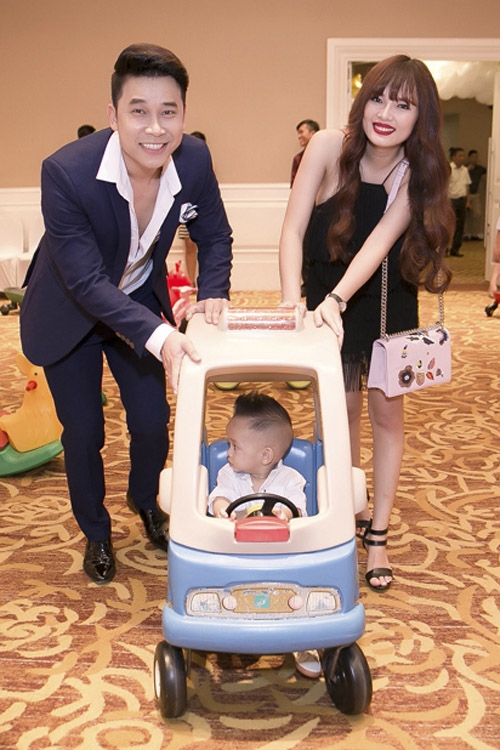 le-hoang-the-men-lam-tiec-thoi-noi-hoanh-trang-cho-con-trai-1
