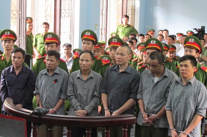 500 nguoi dap pha, 8 nguoi di tu hinh anh 1