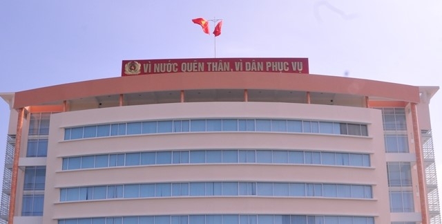 Thuong ta cong an te lau tru so lam viec tu vong hinh anh 1