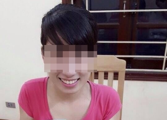 Co gai buc xuc vi bi bia chuyen doi me mua xe may dat tien hinh anh 2