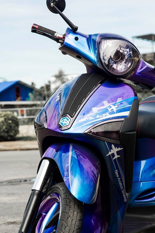 Piaggio Liberty son dan ao chuyen mau o Sai Gon hinh anh 4