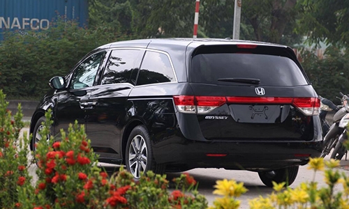 chi-tiet-honda-odyssey-touring-elite-2016-tai-tp-hcm-4