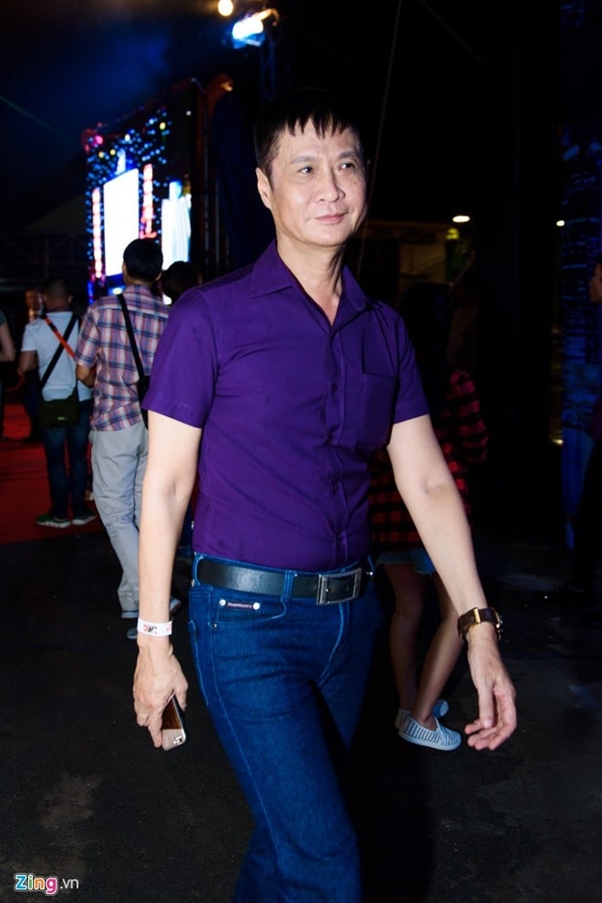 Dan sao 'Co dau 8 tuoi' duoc san don tren tham do o TP HCM hinh anh 13