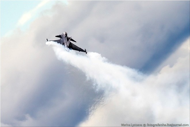 Tiem kich F-35 tro tai nhao lon tai Farnborough Airshow hinh anh 10