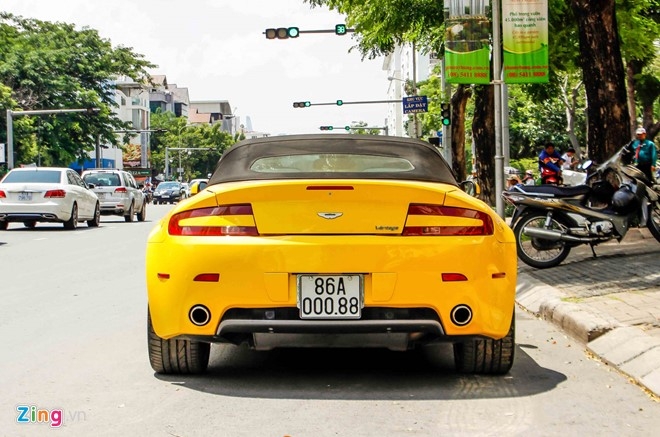 Xe the thao hang hiem Aston Martin Vantage tai Sai Gon hinh anh 4
