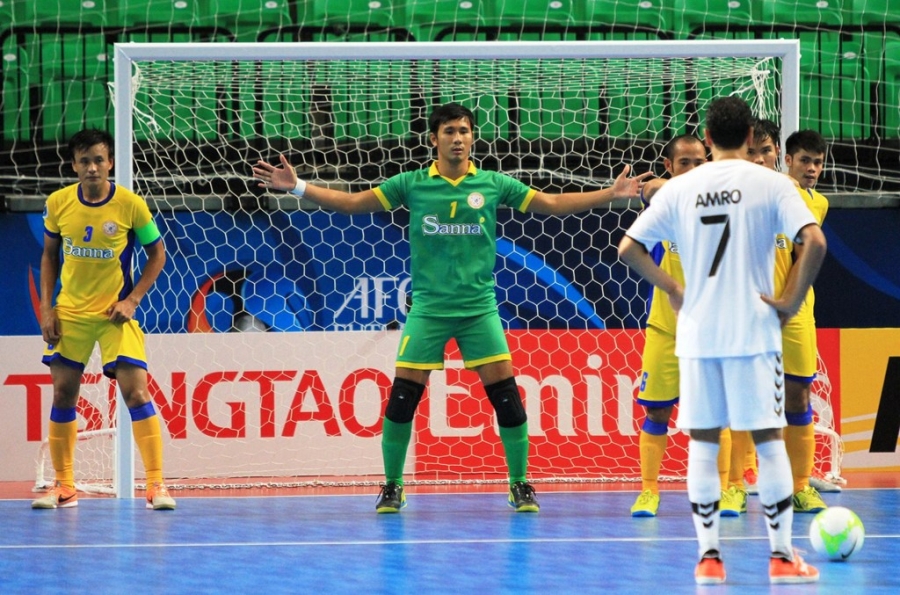 Sanna Khanh Hoa danh bai doi vo dich futsal Qatar hinh anh 4