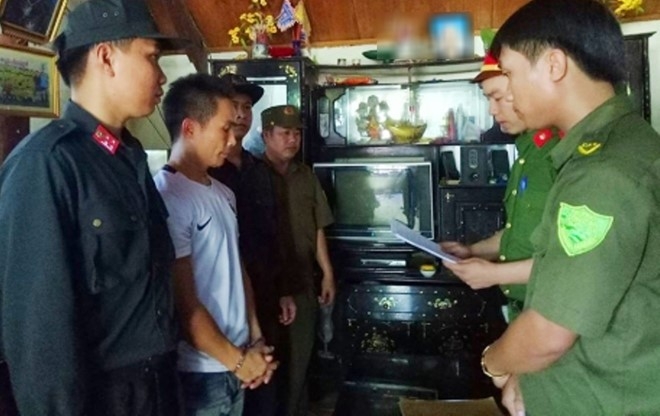 Truy sat tren san bong, mot thanh nien bi chem chet hinh anh 1