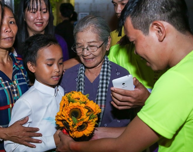 Ho Van Cuong: Di thi khong nghi, thang roi lai lo hoc hinh anh 4