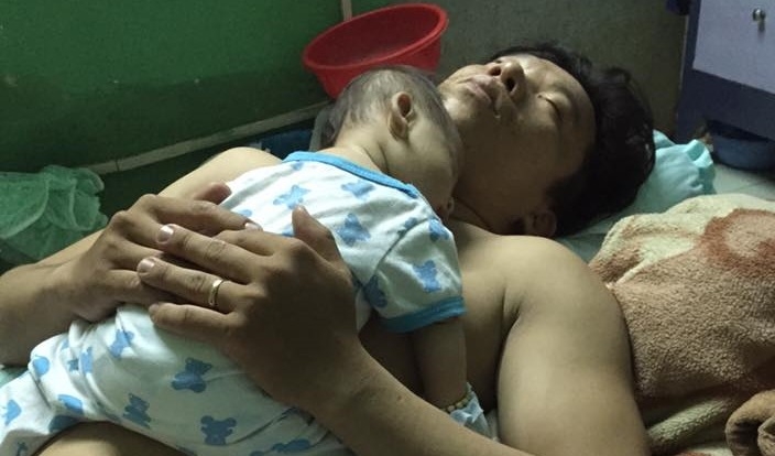 chăm con khéo, ông bố, bố chăm con khéo, vợ chồng, nuôi dạy con,vợ chồng son