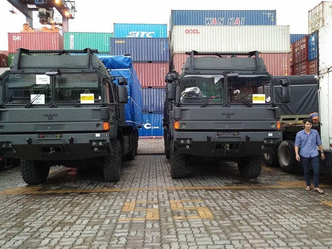 Tính năng ưu việt của xe đầu kéo hạng nặng vừa cập cảng Việt Nam - Ảnh 5.