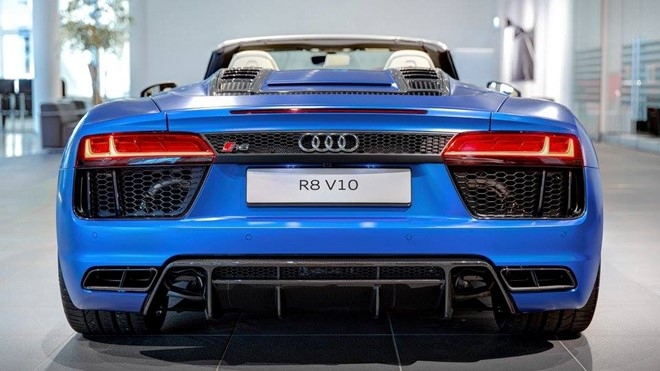 Audi R8 V10 mui tran mau doc hinh anh 7