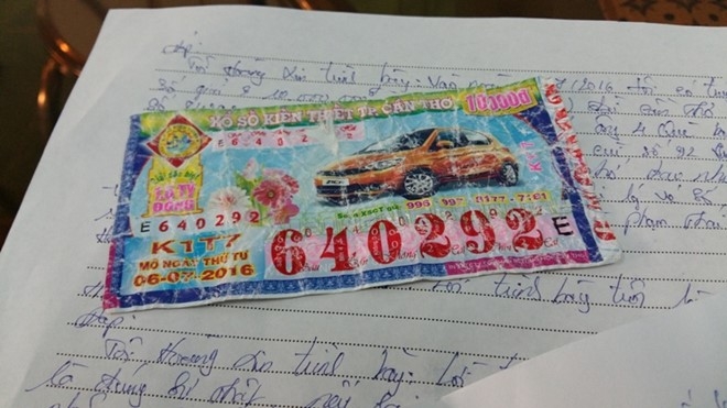 Co gai do giup roi an cap ve so trung giai 3 o mien Tay hinh anh 1