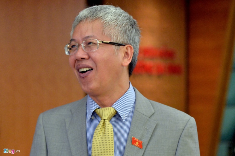 Dai bieu Quoc hoi khoa moi tuoi cuoi trong buoi hop dau tien hinh anh 8