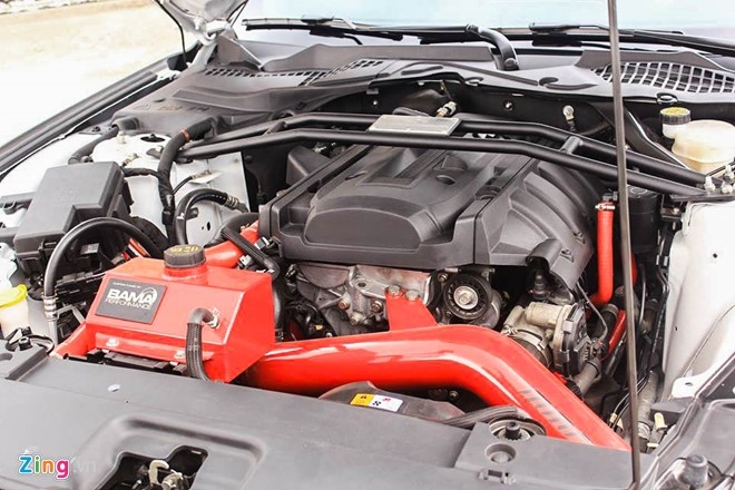 Ford Mustang GT mui tran do may va ngoai that o Sai Gon hinh anh 8