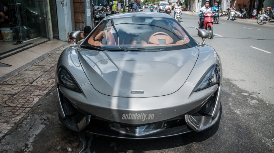 McLaren 570S (20).jpg