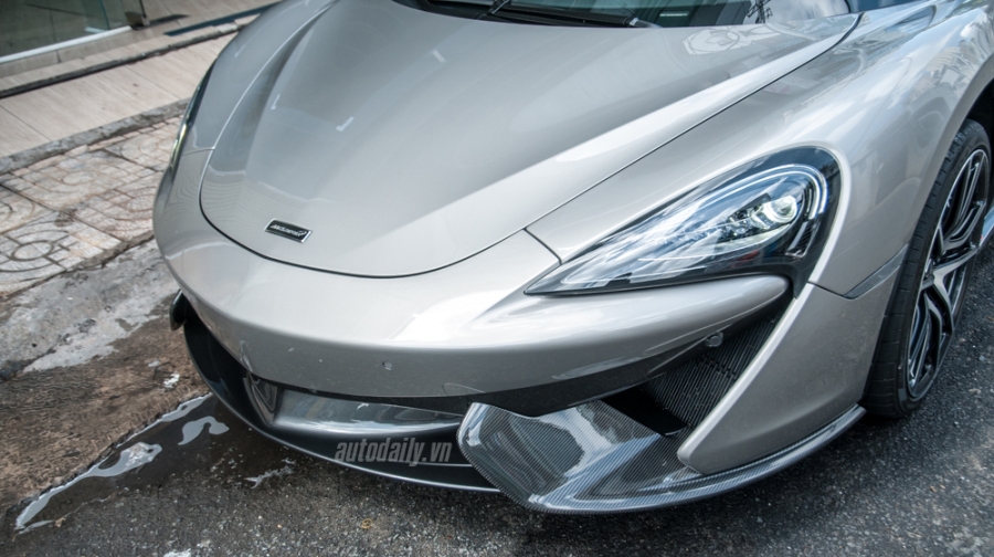 McLaren 570S (28).jpg