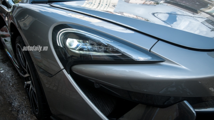 McLaren 570S (12).jpg