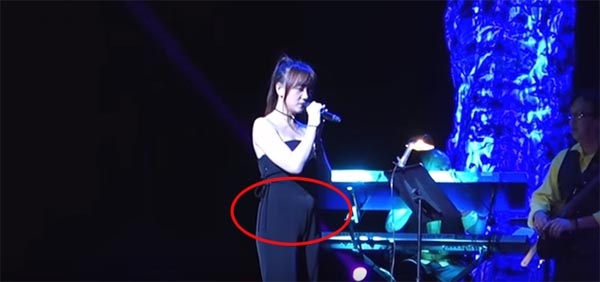  Đi diễn, Hari Won vô ý lộ rõ vòng 2 lớn bất thường - Ảnh 6.