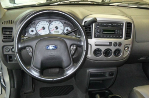 ford-escape-30-ong-vua-mat-gia-tai-viet-nam-1