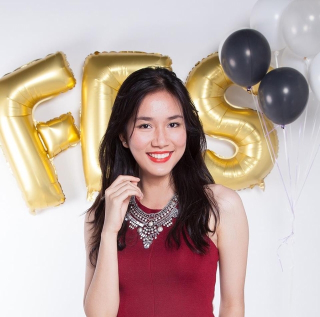  Hoa khôi Áo dài nữ sinh 2015 Phương Anh từng giành khá nhiều giải thưởng thi HSG quốc gia những năm cấp 3. 