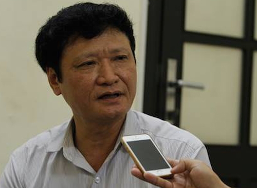 nguyen-bo-truong-vu-huy-hoang-ky-to-trinh-phong-tang-anh-hung-lao-dong-cho-pvc