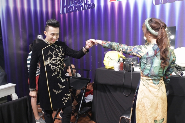 Trấn Thành lần đầu tiên song ca với Hari Won trên sóng truyền hình - Ảnh 5.
