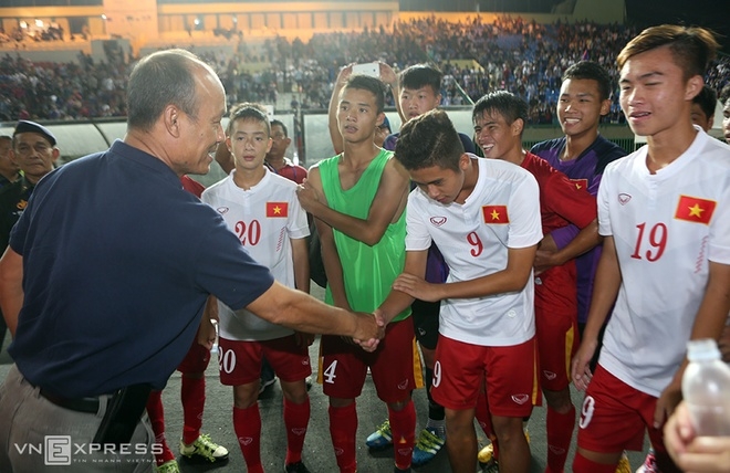 Niềm vui vỡ oà của U16 Việt Nam khi vào chung kết - ảnh thể thao