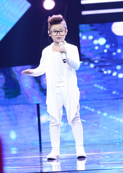 be-10-tuoi-khoe-giong-hat-khung-tai-the-voice-kids-2
