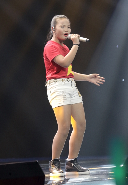 be-10-tuoi-khoe-giong-hat-khung-tai-the-voice-kids-9